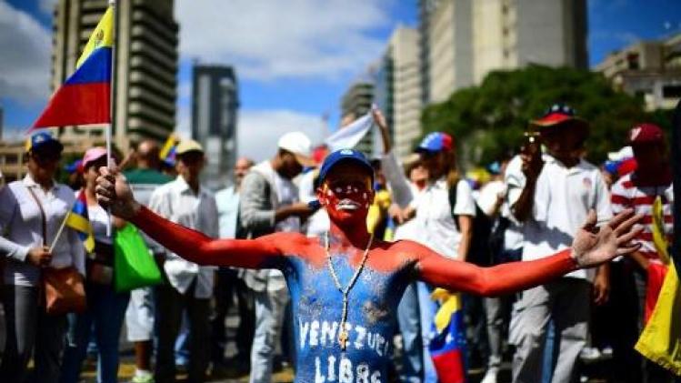 Vier Venezolaanse militairen deserteren en vluchten naar Colombia