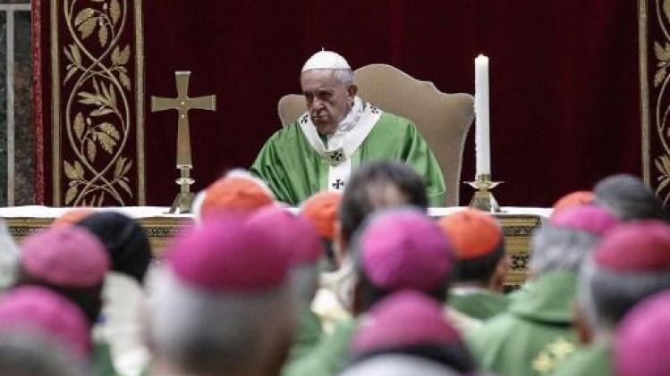 Paus belooft einde van doofpotaffaires