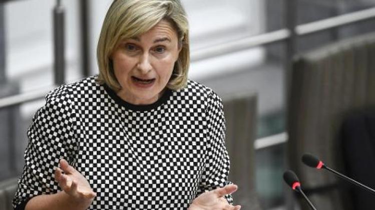 Regelrechte schande dat studentenclubs charter niet ondertekenen