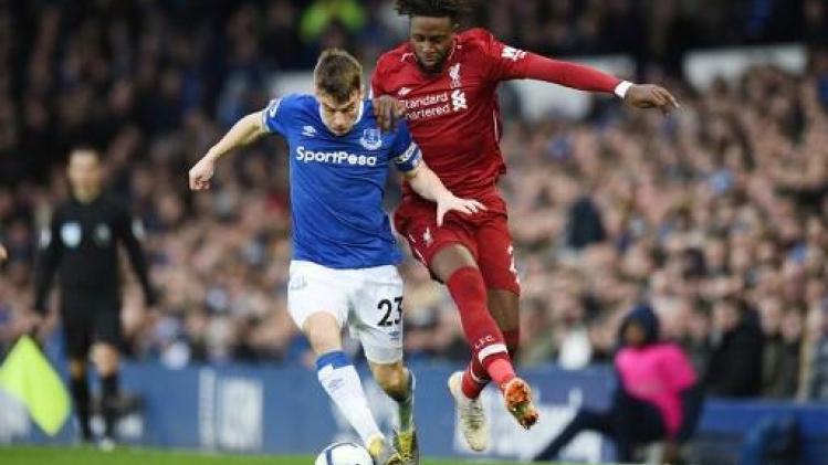 Belgen in het buitenland - Liverpool is leidersplaats kwijt na puntenverlies in Merseyside Derby