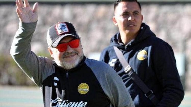 Diego Maradona krijgt er binnenkort drie Cubaanse kinderen bij