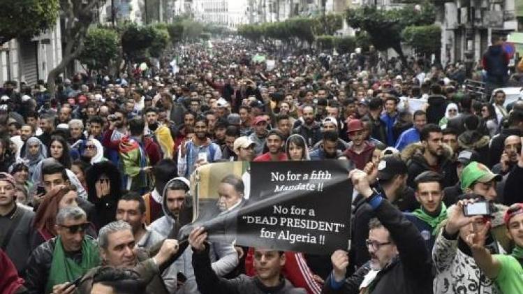 Betoging in Algiers loopt uit de hand: 112 agenten gewond