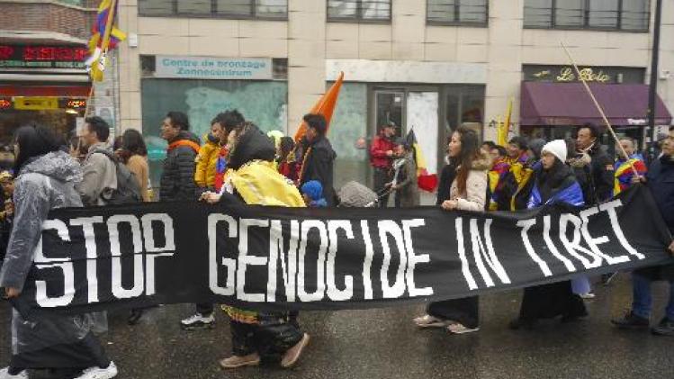 Zowat 3.000 mensen manifesteren in Brussel voor bevrijding van Tibet