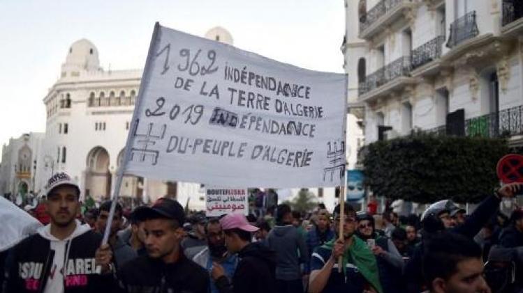 Algerijnse president kondigt grondwettelijke hervormingen aan