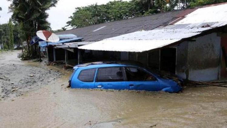 Al zeker 92 doden door noodweer in Indonesië