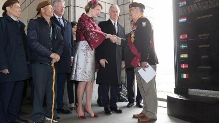 Koning en koningin brachten hulde aan gevallen Belgische soldaten in Koreaanse oorlog