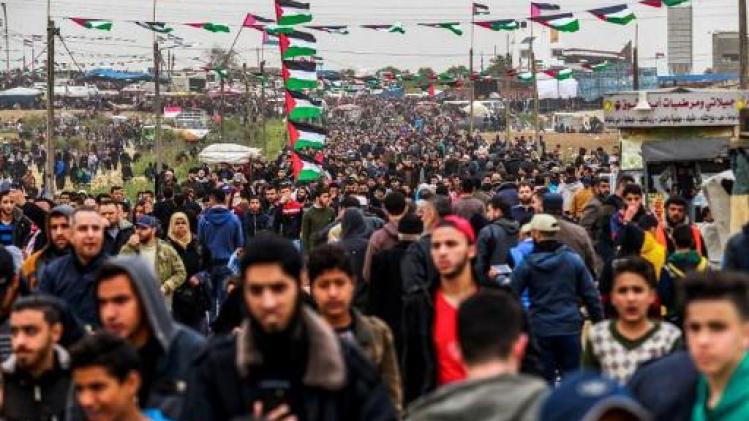 Duizenden inwoners Gazastrook betogen aan Israëlische grens: 33 gewonden