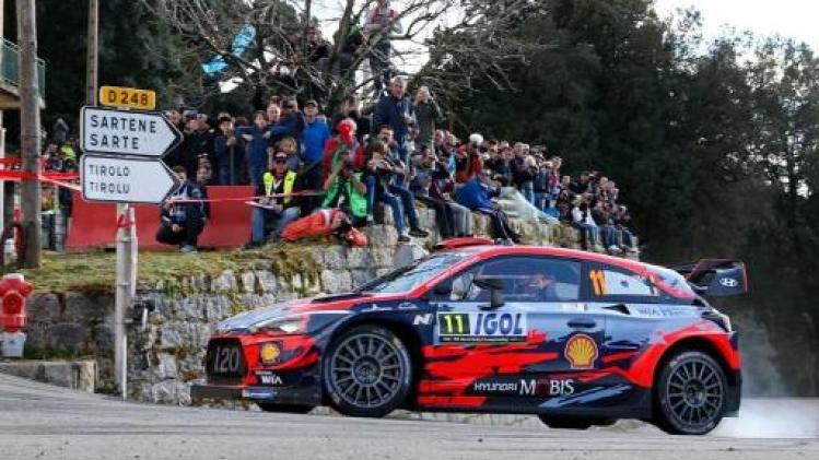 Rally van Corsica - Neuville pakt de leiding