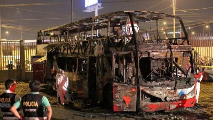 Minstens 20 doden bij brand van autobus in Lima