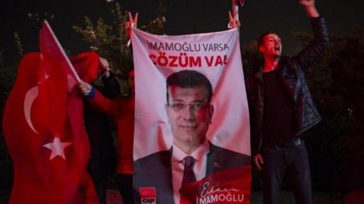 Turkse verkiezingen: oppositiekandidaat aan de leiding in Istanboel