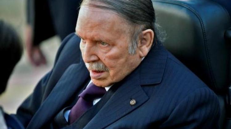 Algerijnse president neemt voor eind april ontslag