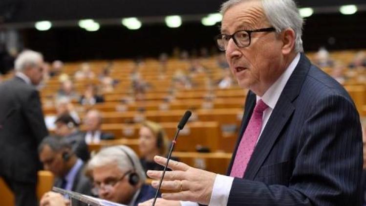 Juncker geeft Britten nog tot 12 april om deal goed te keuren