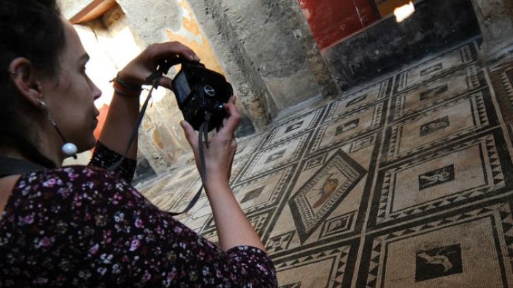 Britse toeriste vernielt eeuwenoude mozaïek in Pompeï