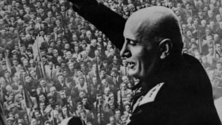 Achterkleinzoon van Benito Mussolini extreemrechtse kandidaat voor Europese verkiezingen