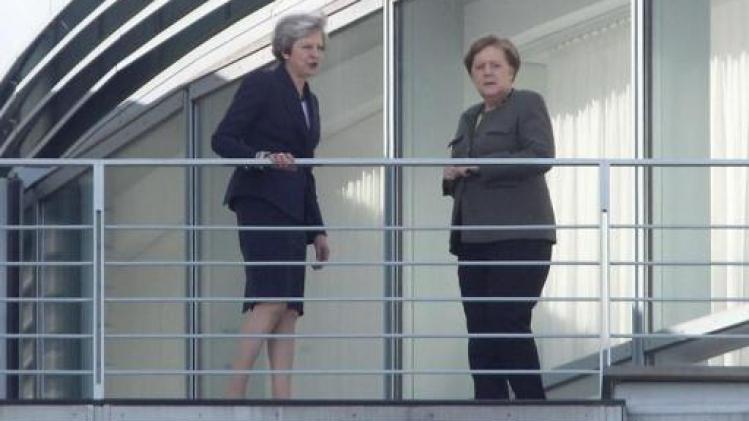 Merkel en May "zijn het eens over belang van ordelijke brexit"