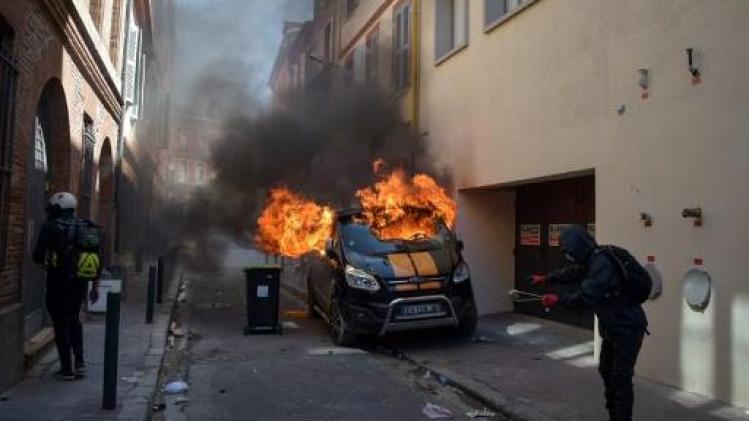 Spanningen bij begin manifestatie "gele hesjes" in Toulouse