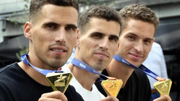 Vier broers Borlée sluiten hun eerste collectieve 4x400m al winnend af