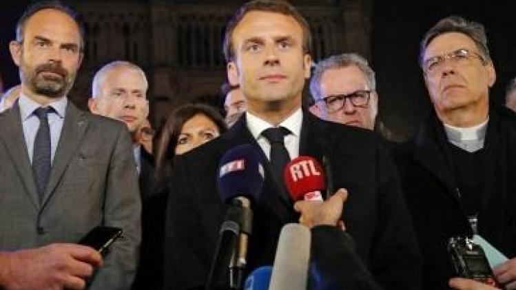 Macron zegt wegens brand Notre-Dame geplande persconferentie over hervormingen af