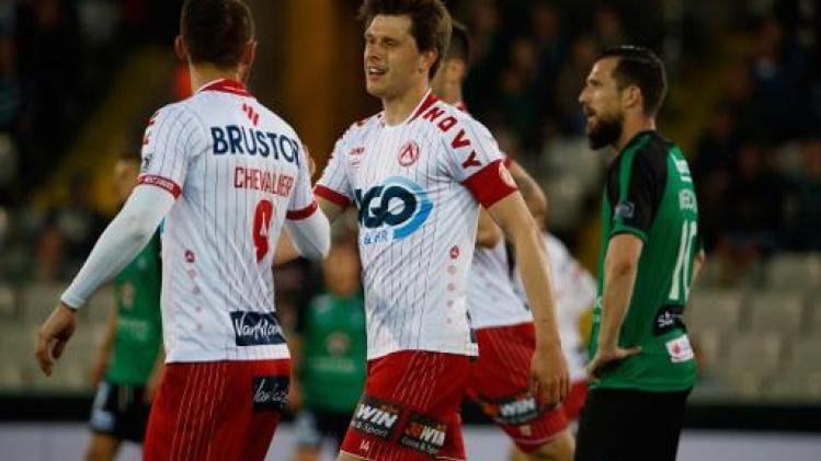 Jupiler Pro League - Van der Bruggen loodst KV Kortrijk voorbij Cercle Brugge