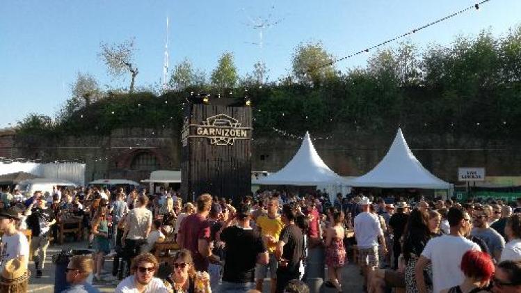 Tweede editie Garnizoen lokt 3.500 bezoekers naar zon en elektronische muziek in Diest