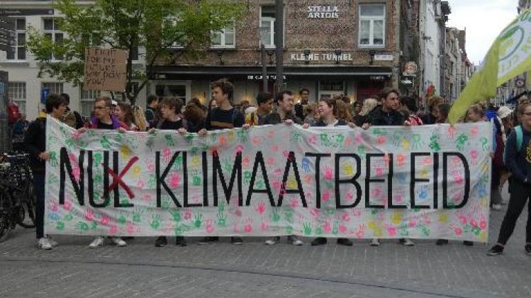 Spijbelen voor het klimaat - Opnieuw honderdtal actievoerders op Antwerpse klimaatmars