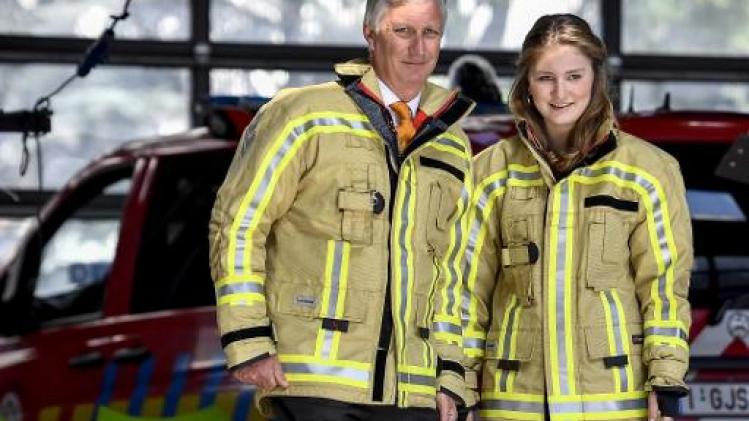 Prinses Elisabeth en koning Filip bezoeken de Brusselse brandweer