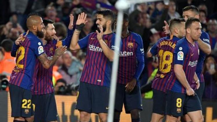 La Liga - Messi schiet Barcelona naar 25e titel