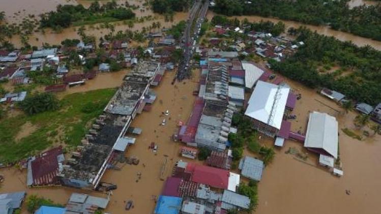 Bijna 40 doden bij overstromingen in Indonesië