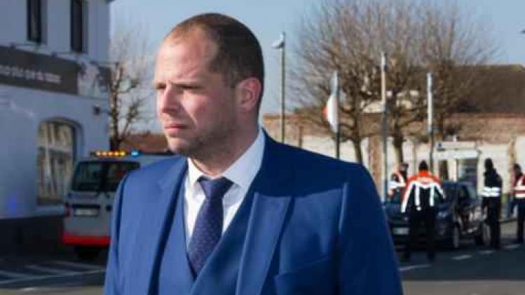 Kindbruidje (15) in asielcentrum in hongerstaking
