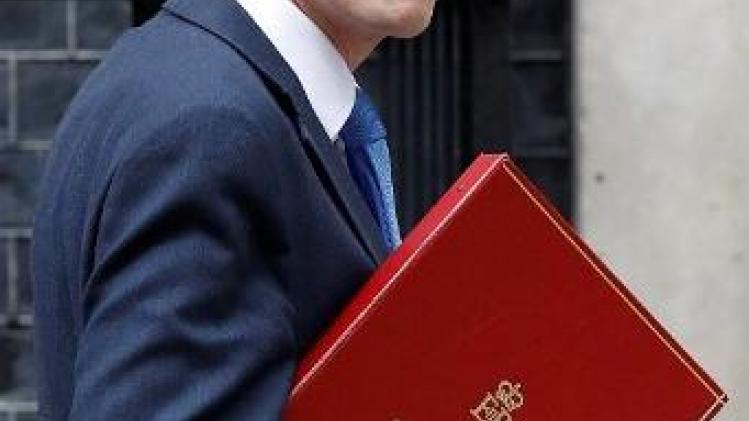 Britse premier May ontslaat defensieminister na lek rond Huawei