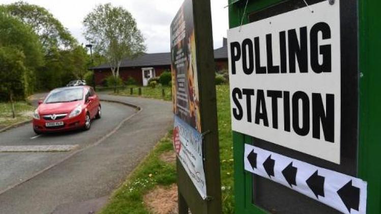 Grote partijen krijgen klappen bij lokale verkiezingen in Engeland en Noord-Ierland
