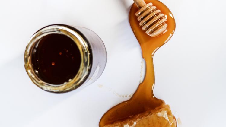 Is honing echt gezonder dan gewone suiker?