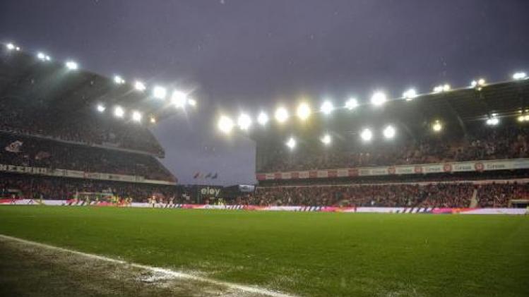 Vandalen bekladden Standard-stadion met Anderlecht-slogans