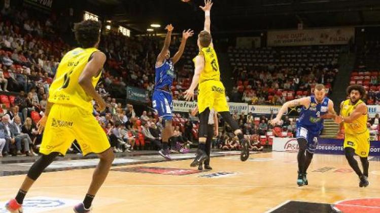 EuroMillions Basket League - Oostende loopt tegen nederlaag aan bij Limburg United