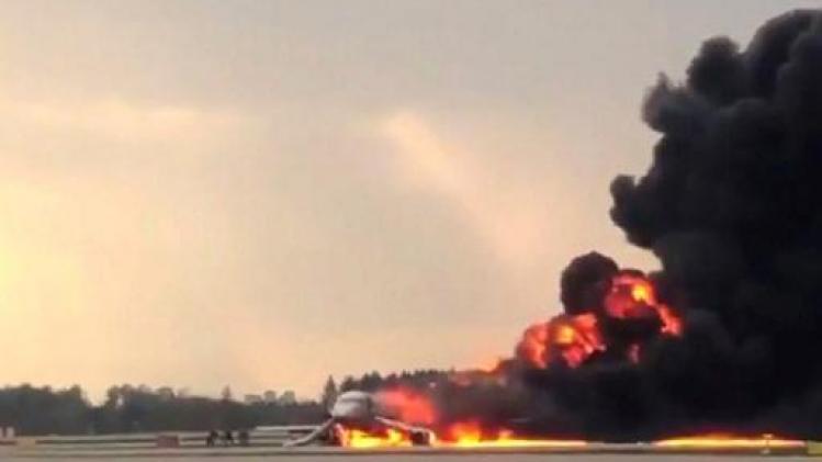 Dodentol van vliegtuigbrand in Moskou stijgt tot 41
