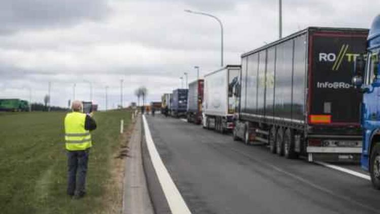 Kilometerheffing vrachtwagens - Waalse minister van Begroting belooft maatregelen om transportbedrijven te helpen
