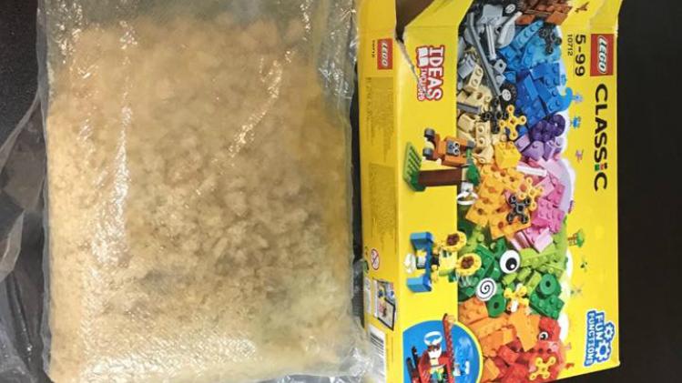 Kind vindt 46.000 euro aan drugs in legodoos