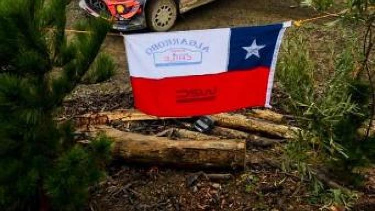 Thierry Neuville crasht zwaar in Chili
