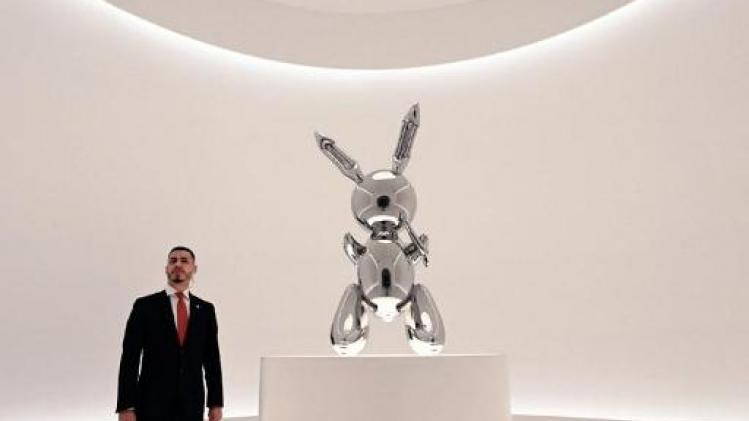 Konijn van kunstenaar Jeff Koons verkocht voor 91