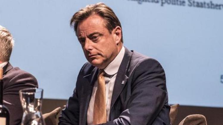 De Wever vraagt duidelijkheid van CD&V