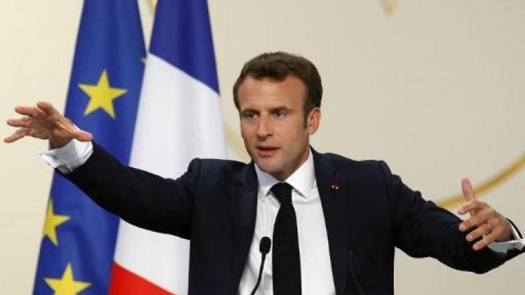 Macron herhaalt dat heropbouw Notre-Dame in vijf jaar mogelijk is