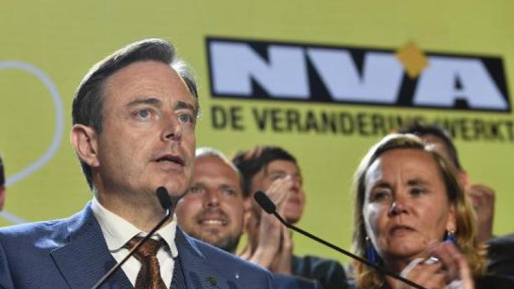 De Wever: "Zullen initiatief nemen om alle Vlaamse partijen uit te nodigen"