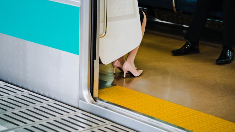 Japanse app beschermt vrouwen in de metro tegen ongewenste aanrakingen