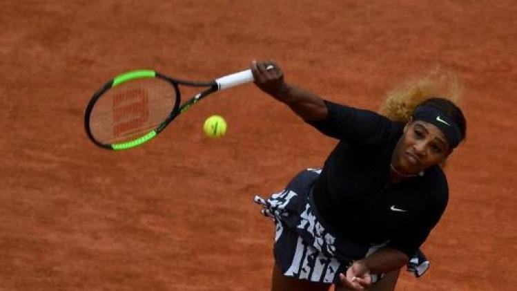Serena Williams heeft weinig moeite met Japanse qualifier Nara