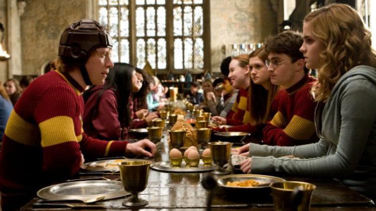 Vier de verjaardag van Harry Potter met Boterbier