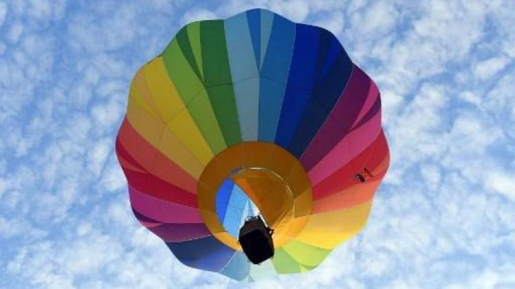 Elf mensen raken gewond bij crash met luchtballon in Duitsland