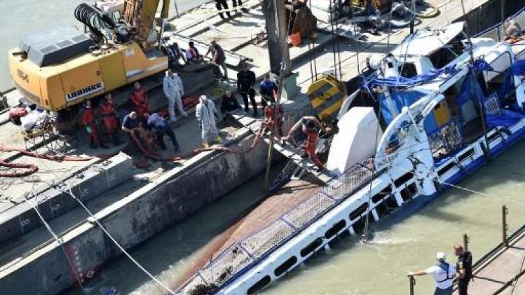 Vier lichamen aangetroffen in geborgen boot