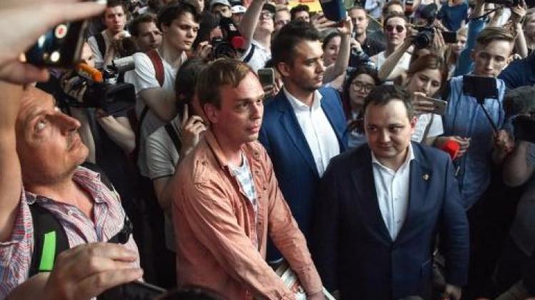 Bijna honderd arrestaties tijdens steunbetuiging voor Goloenov