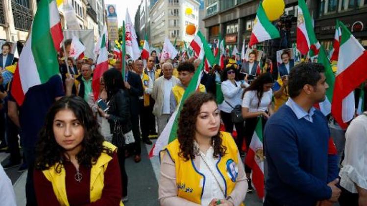 Honderden manifestanten betogen in Brussel tegen Iraanse regime