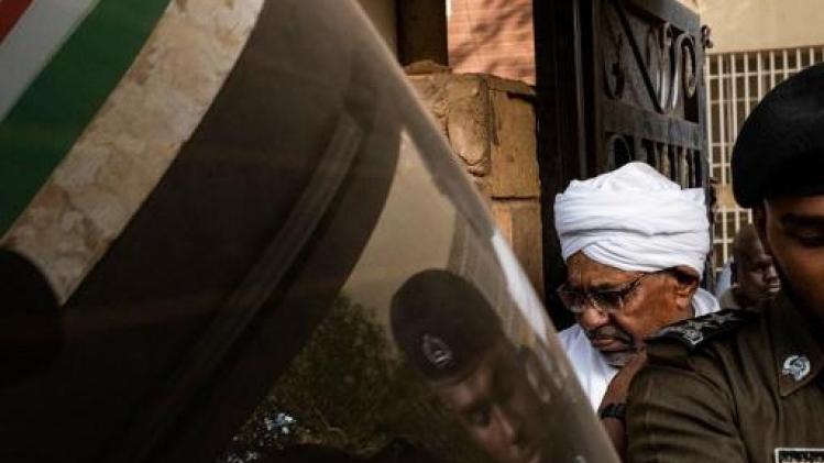 Crisis Soedan: Al-Bashir naar parket gebracht